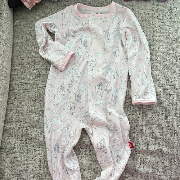 Magnetic me - Picture 1 of 1